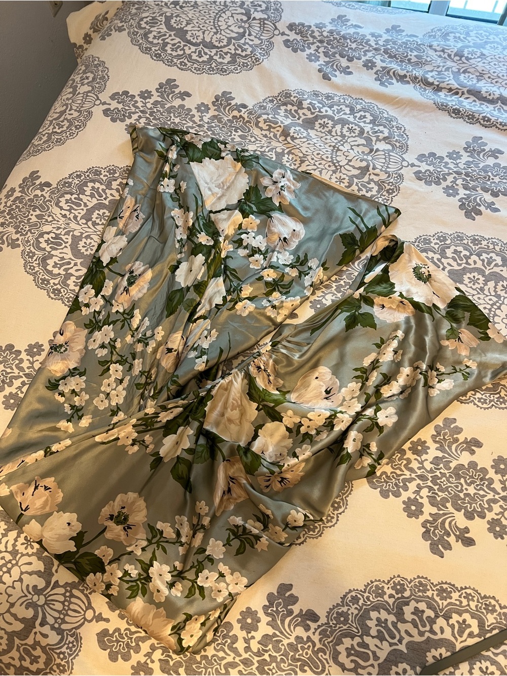 Reformation Anaiis Sage Green Floral Satin Cowl Maxi Dress in Tarragon - Picture 2 of 7